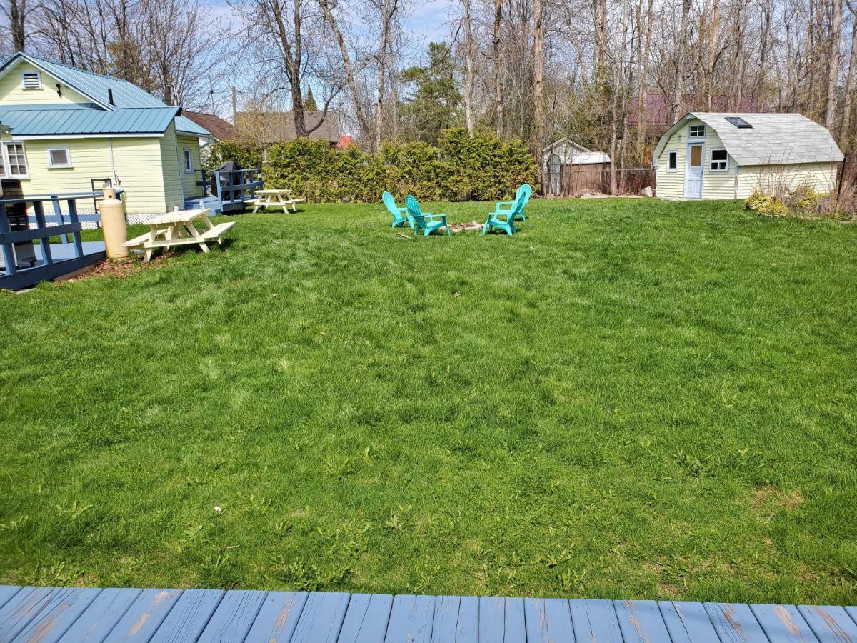 Fun Place With A Sandy Beach For Swimming, Boating, And Fishing, Featuring 3 Available Cabins Fenelon Falls Esterno foto