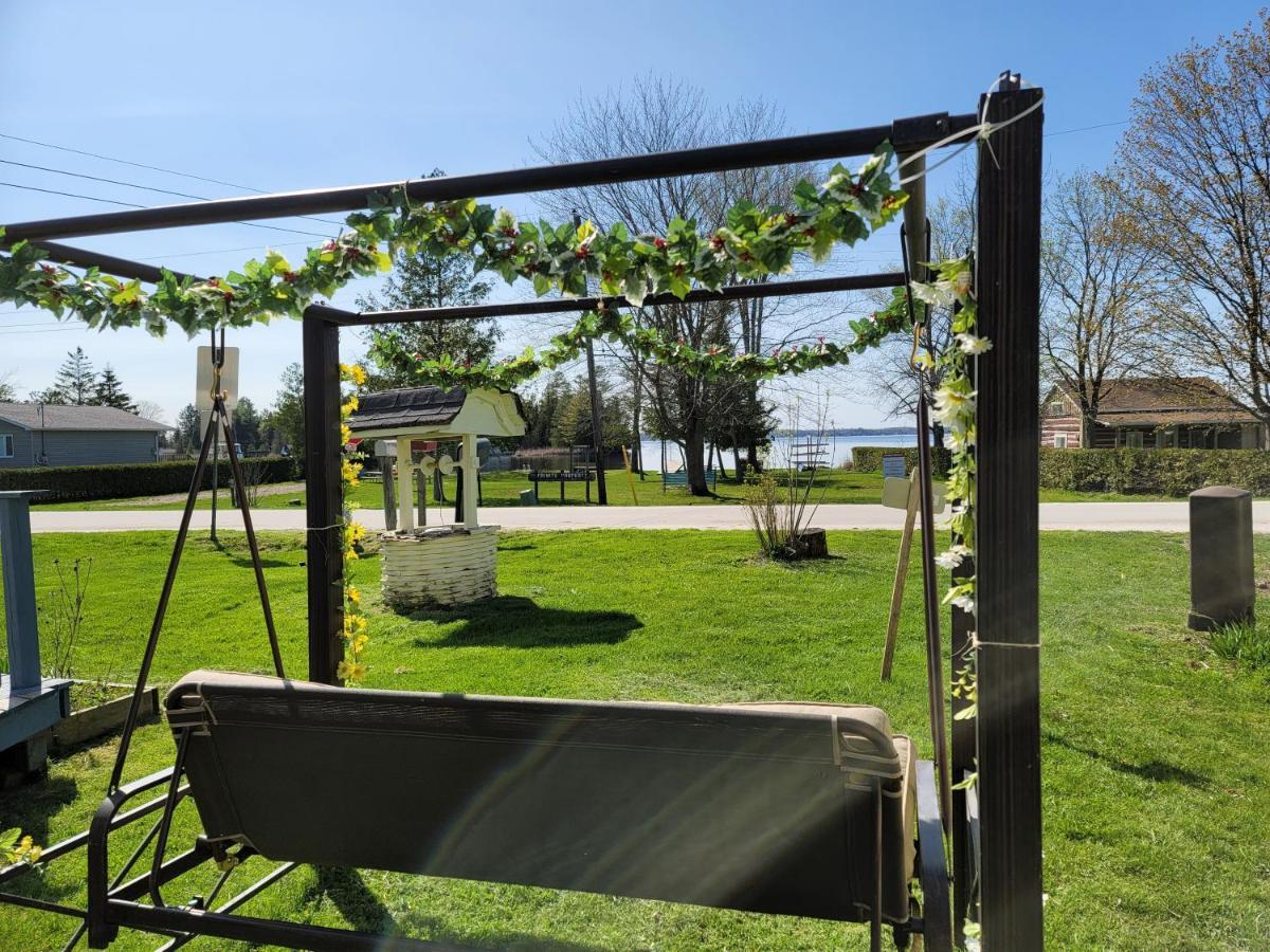 Fun Place With A Sandy Beach For Swimming, Boating, And Fishing, Featuring 3 Available Cabins Fenelon Falls Esterno foto