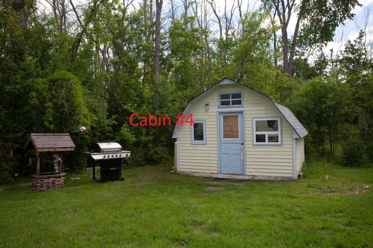 Fun Place With A Sandy Beach For Swimming, Boating, And Fishing, Featuring 3 Available Cabins Fenelon Falls Esterno foto