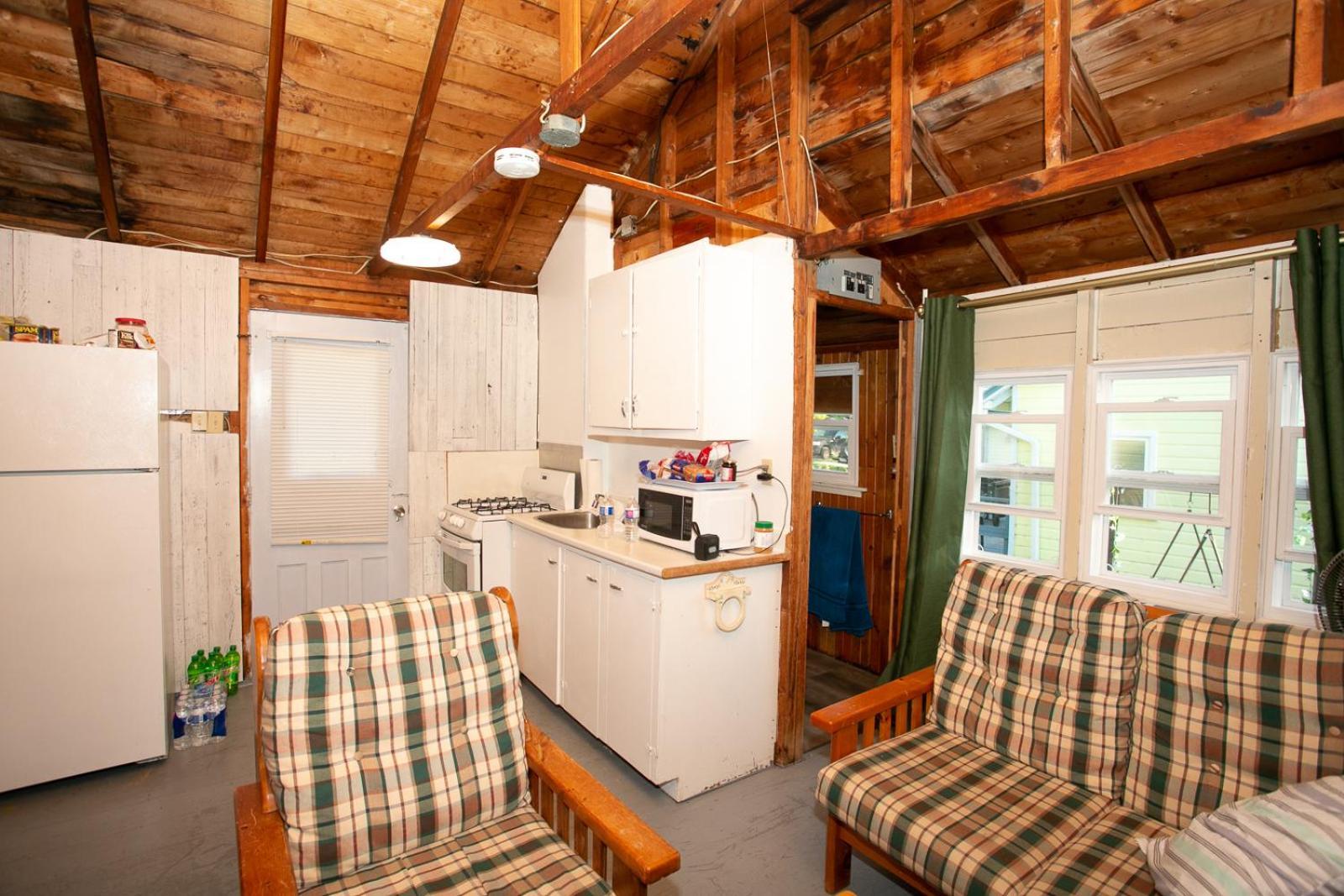 Fun Place With A Sandy Beach For Swimming, Boating, And Fishing, Featuring 3 Available Cabins Fenelon Falls Esterno foto