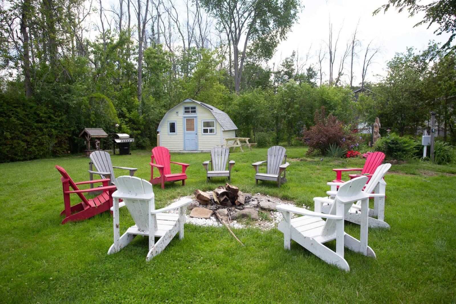 Fun Place With A Sandy Beach For Swimming, Boating, And Fishing, Featuring 3 Available Cabins Fenelon Falls Esterno foto