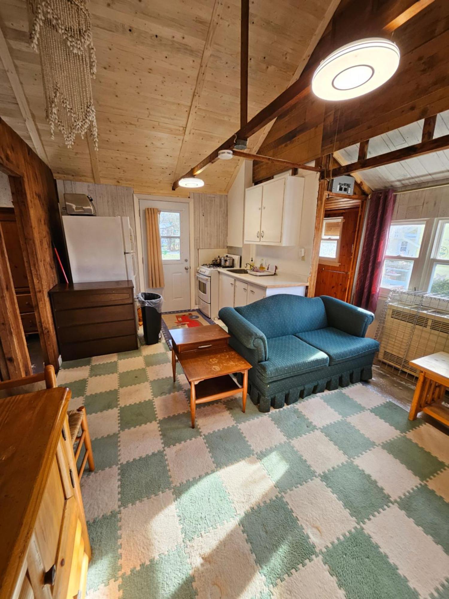 Fun Place With A Sandy Beach For Swimming, Boating, And Fishing, Featuring 3 Available Cabins Fenelon Falls Esterno foto