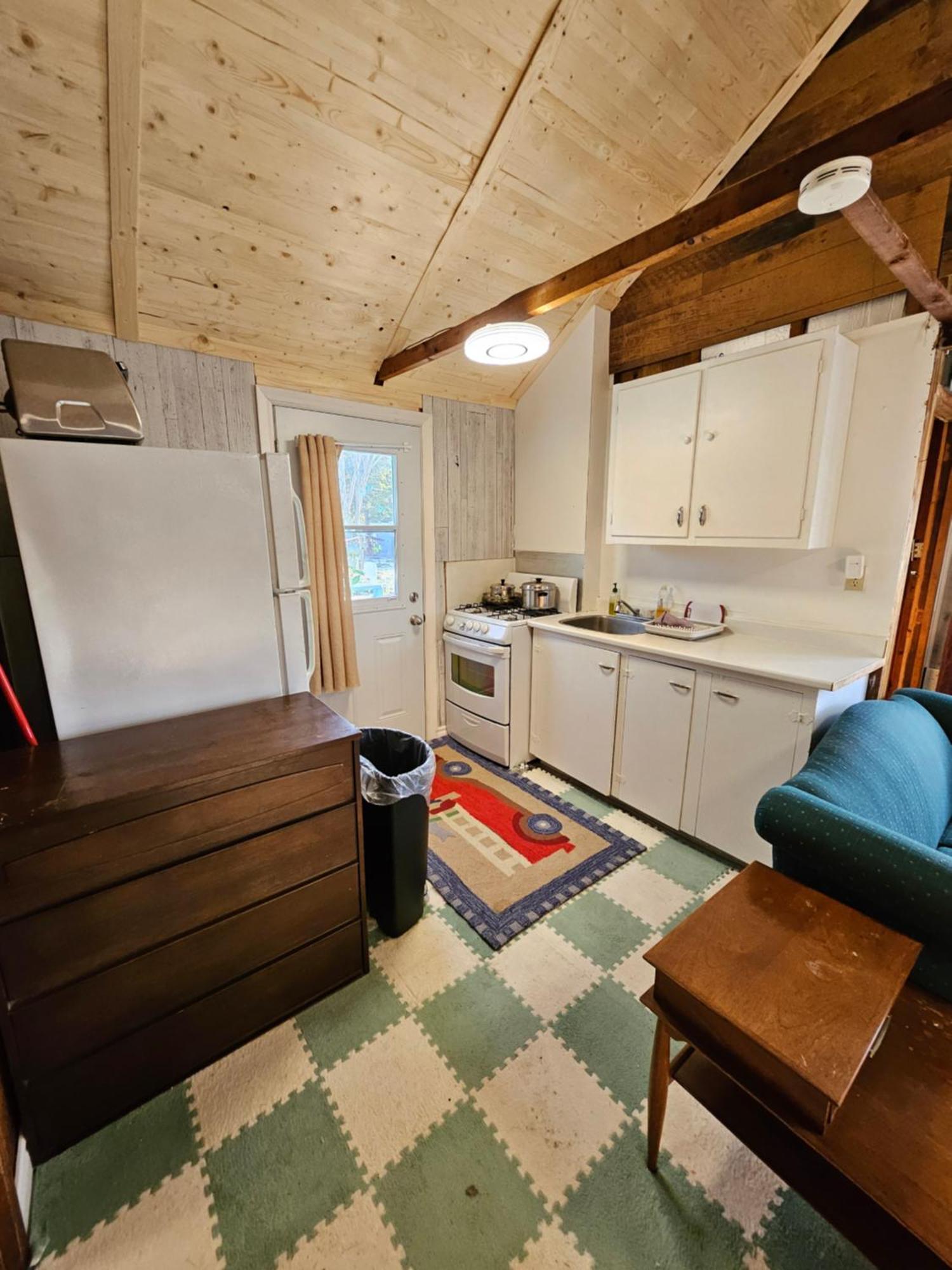 Fun Place With A Sandy Beach For Swimming, Boating, And Fishing, Featuring 3 Available Cabins Fenelon Falls Esterno foto